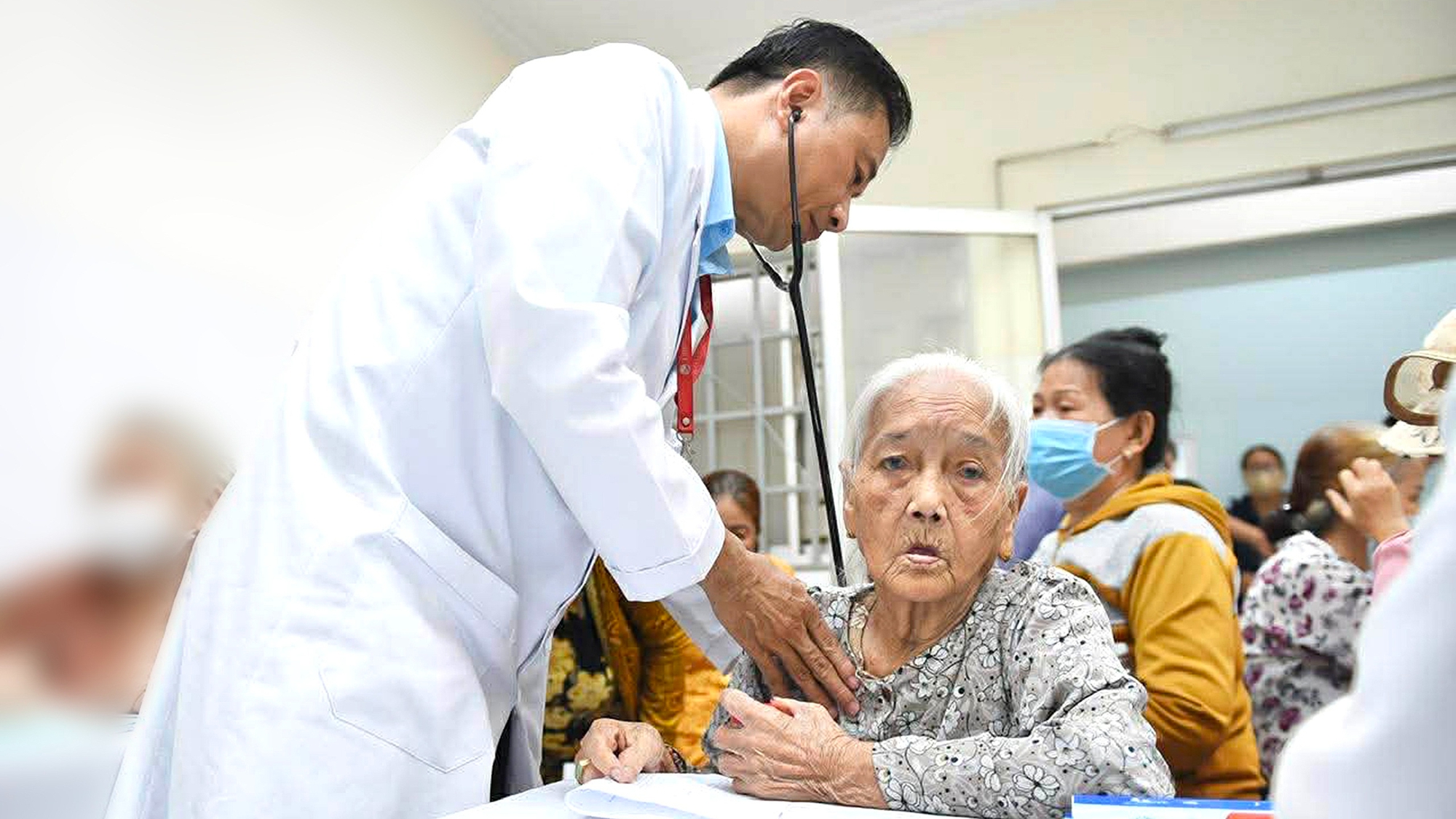 khám sức khỏe miễn phí - Ảnh 1.