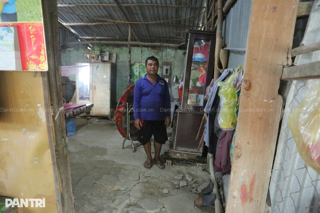 Người đàn ông suýt mất một chân và gia đình ao ước không phải trốn gầm bàn - 1