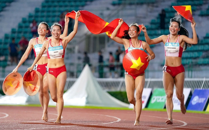 Bác sĩ về hưu sáng tạo kỹ thuật “Ngụp sinh tồn” chống đuối nước - Ảnh 4.