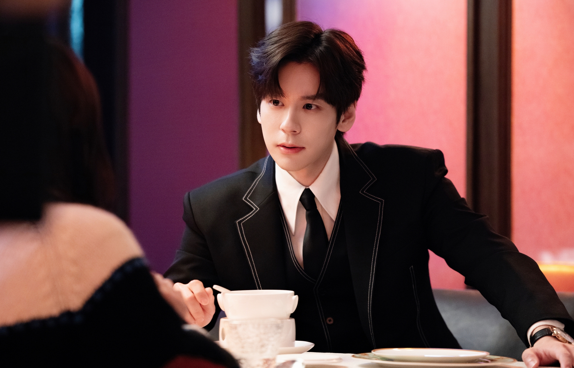 Trung Quốc mới có 1 phim ngôn tình gây nghiện cực mạnh: Nam chính trời sinh làm tổng tài, đẹp đôi với cả thế giới- Ảnh 1. Trung Quốc mới có 1 phim ngôn tình gây nghiện cực mạnh: Nam chính trời sinh làm tổng tài, đẹp đôi với cả thế giới- Ảnh 1.