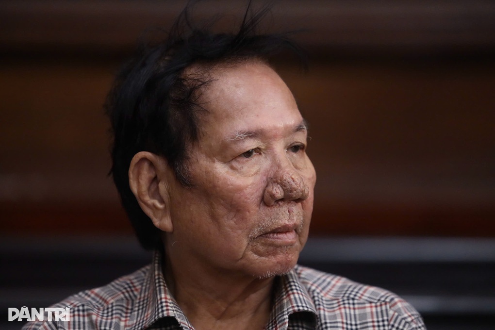 Nguyên quyền Chủ tịch Cao su Việt Nam đổi đất vàng sau ân tình cá nhân - 1