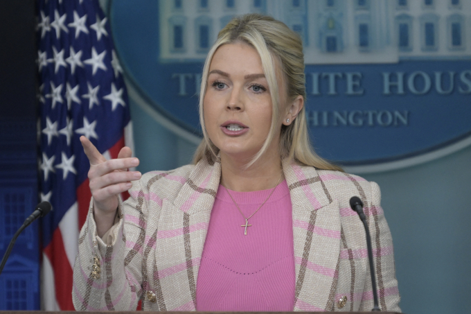 Phát ngôn viên Nhà Trắng Karoline Leavitt tại cuộc họp báo ngày 10/3. Ảnh: AFP