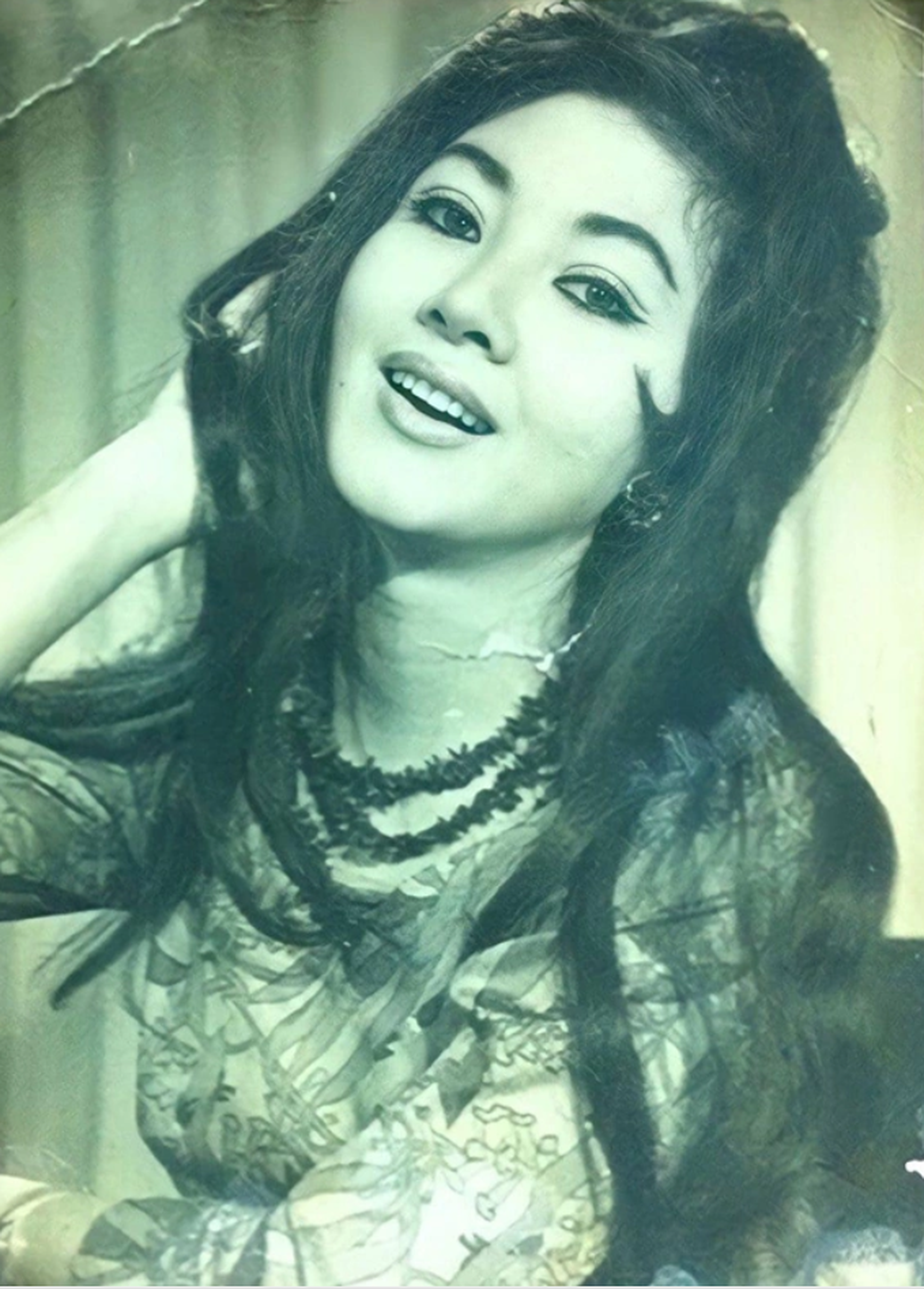 Nhan sắc Kiều Chinh và các minh tinh thập niên 70 qua những bức ảnh hiếm - 1