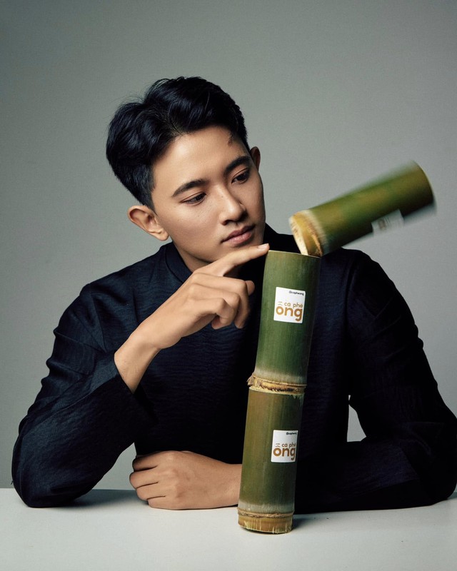 Dệt chiếu làng thành túi thời trang: Nhóm gen Z biến di sản thành xu hướng hot- Ảnh 1. Dệt chiếu làng thành túi thời trang: Nhóm gen Z biến di sản thành xu hướng hot- Ảnh 1.