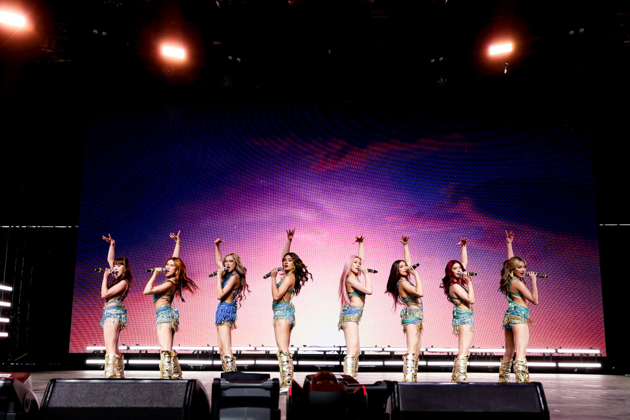 Nhom nu Dong Nam A bi Coachella xep vao san