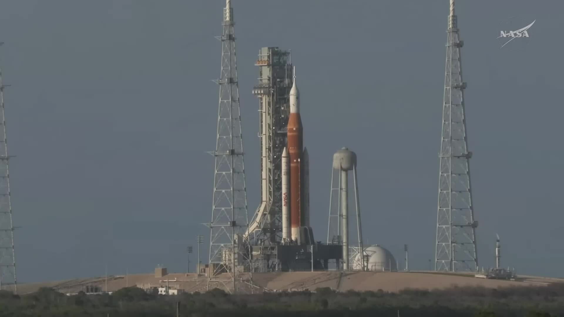 NASA phóng thành công tàu chở người tới Mặt Trăng sau 54 năm