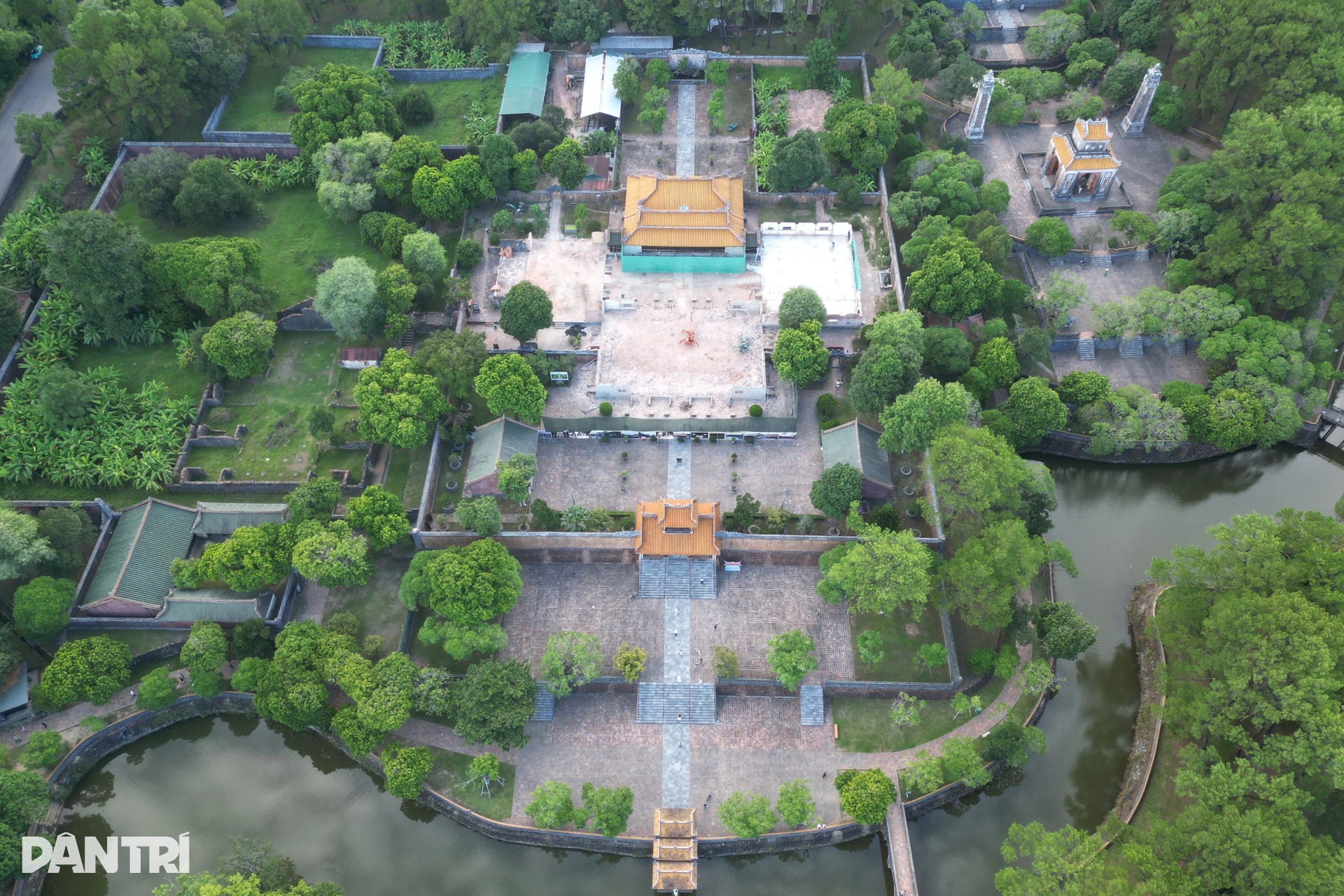 Nơi vua Tự Đức thường đến xem hát và yên nghỉ lúc qua đời - 1