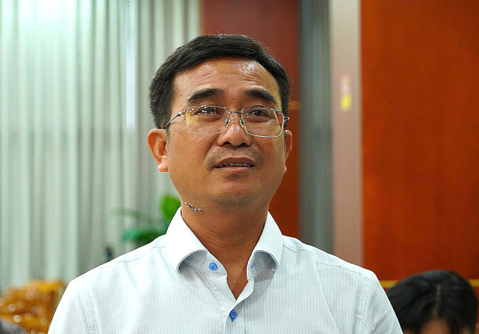 Ông Phạm Văn Mười, Phó giám đốc Sở Nông nghiệp và Môi trường tỉnh, thông tin tại buổi họp báo. Ảnh: Chúc Ly