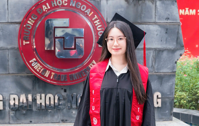 Nữ sinh đứng đầu đợt tốt nghiệp sớm của Ngoại thương sau nhiều năm về nhì