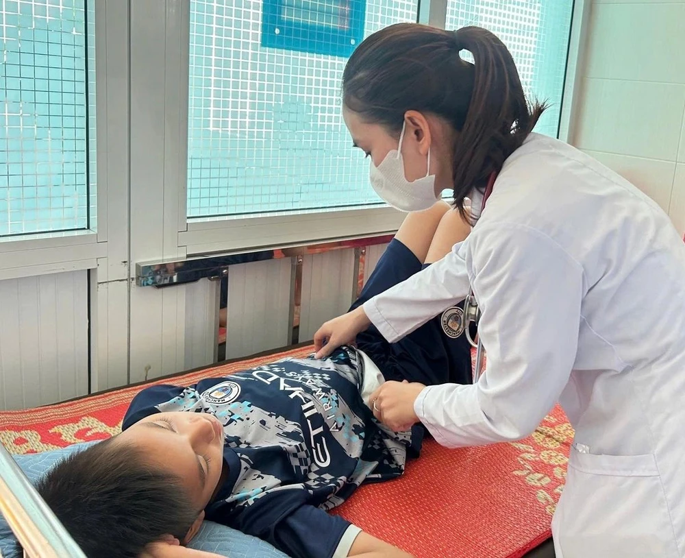 Nhiều bệnh nhân nhập viện sau khi ăn bánh mì ở Quảng Ngãi. IMG-5782-jpeg-1774333758-8055-1774334140.jpg