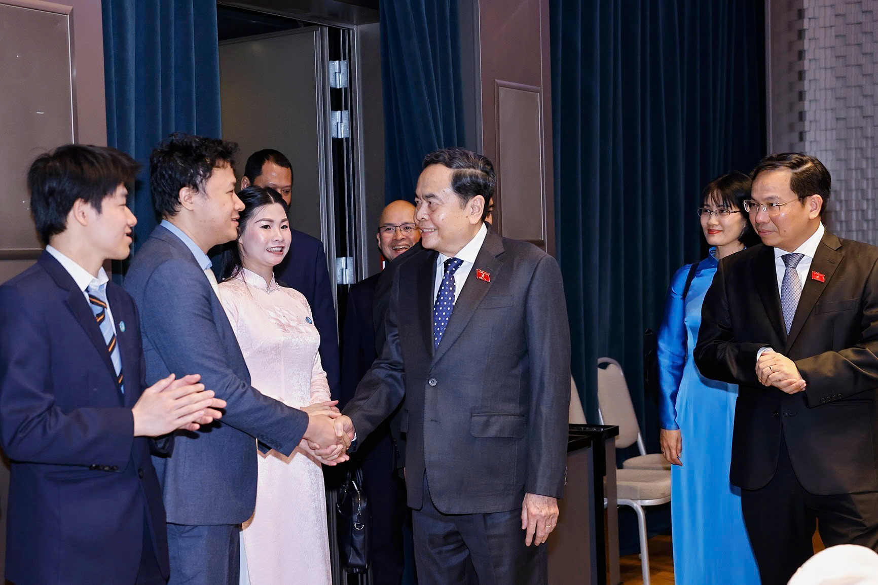 Phát huy nguồn lực qúy báu của người Việt ở nước ngòai trong Chính trị năm 2026 - Ảnh 1.