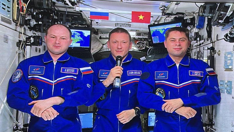 Phi hanh gia Nga gui loi chao Viet Nam tu