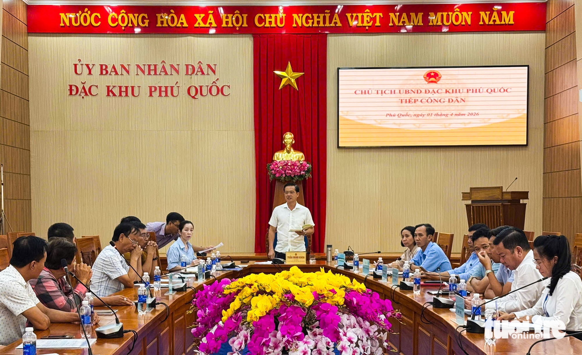 Phú Quốc khẳng định sẽ không dẹp bỏ chợ đêm vì đây là kinh tế đêm của đảo - Ảnh 1.