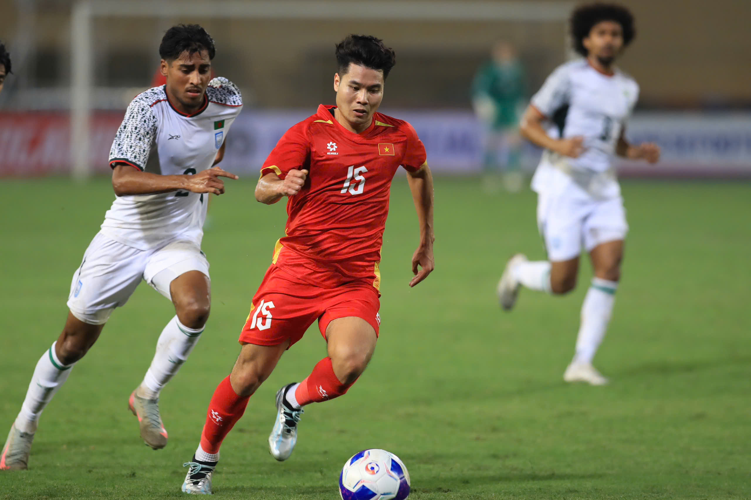 Đội tuyển Việt Nam nhớ những trận giao hữu xứng tầm: 'Quân xanh' phải mạnh hơn- Ảnh 3. Đội tuyển Việt Nam nhớ những trận giao hữu xứng tầm: 'Quân xanh' phải mạnh hơn- Ảnh 3.