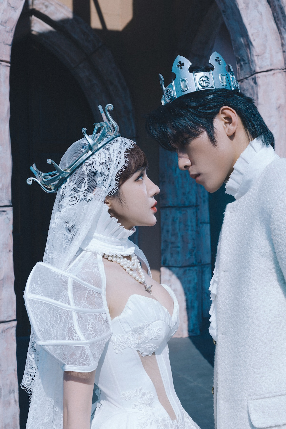 Khó hiểu cặp đôi Vbiz 5 lần 7 lượt phủ nhận 