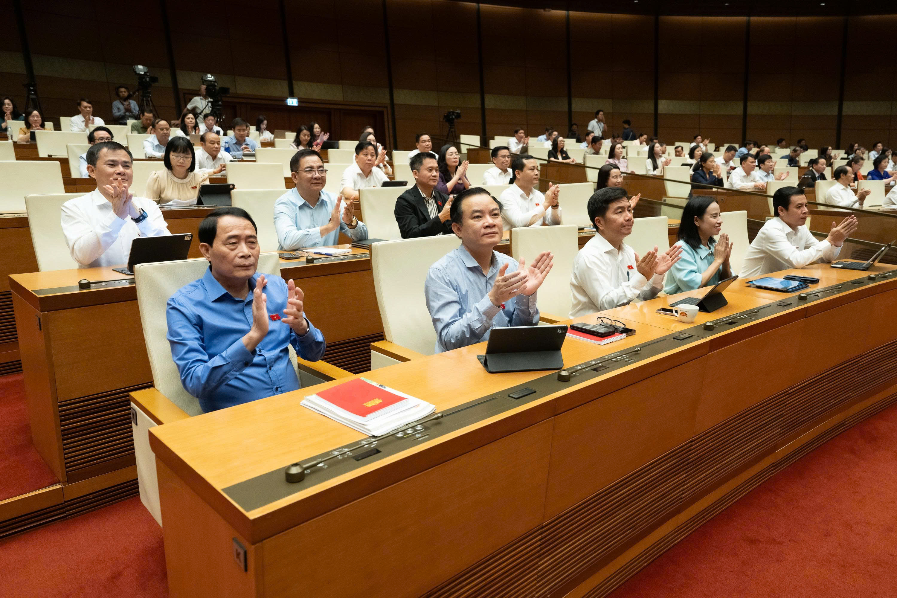 - Ảnh 1. - Ảnh 1.