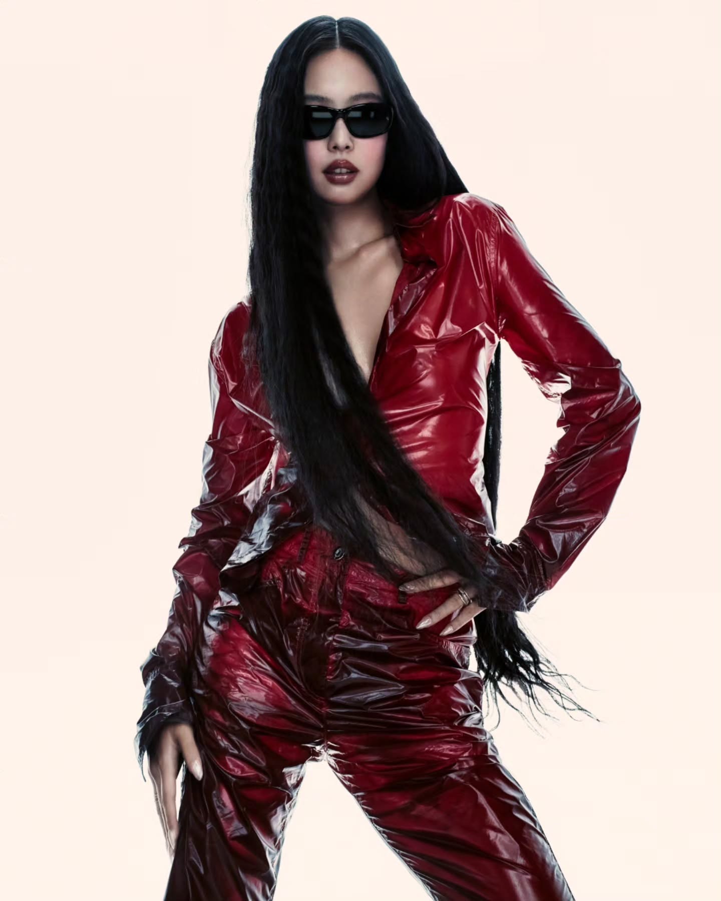 Ray Ban chinh thuc goi Jennie bang title cuc oach bo