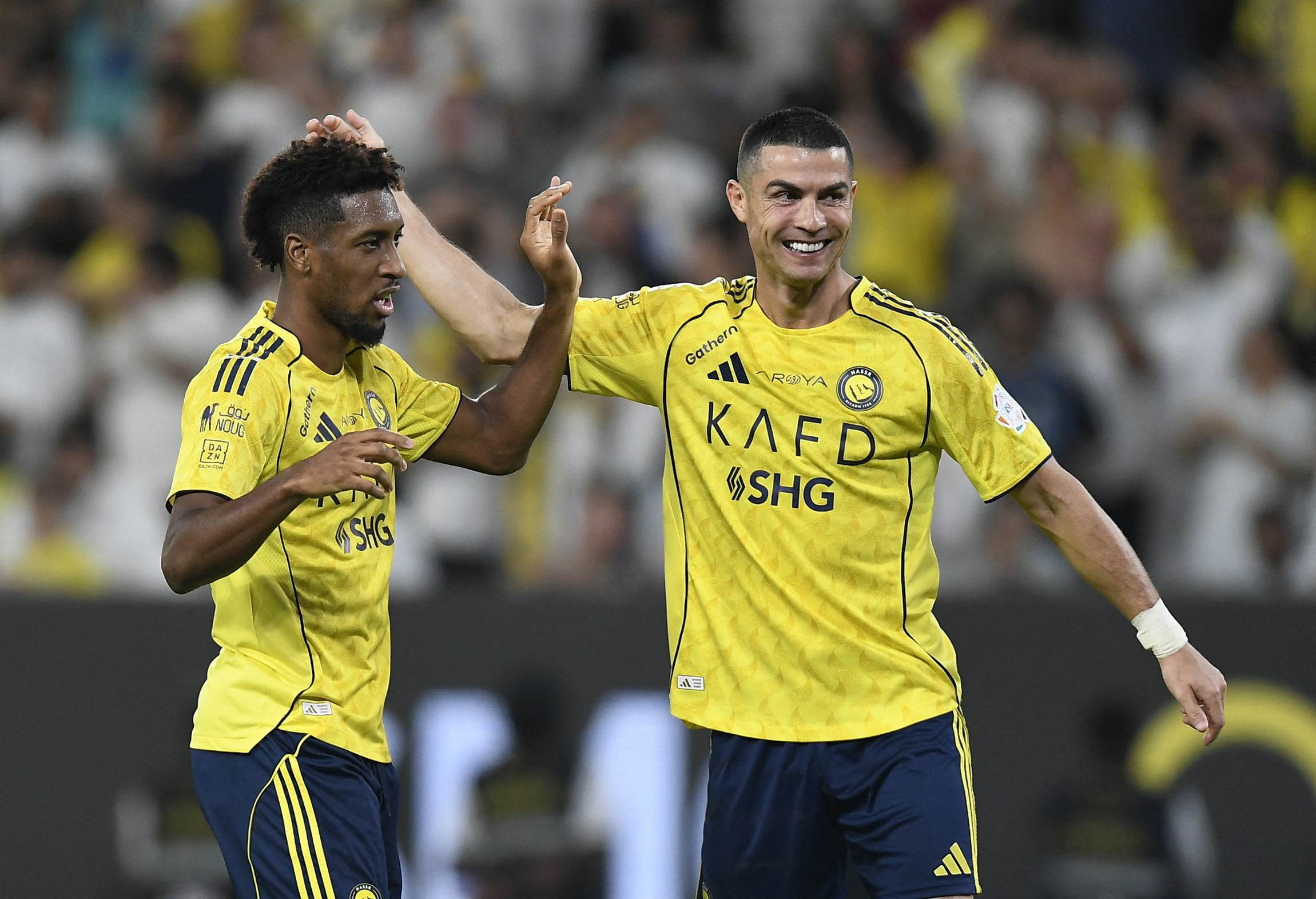 Ronaldo được trả lại 6 bàn thắng, SAFF điều tra vụ tố cáo trọng tài thiên vị- Ảnh 1. Ronaldo được trả lại 6 bàn thắng, SAFF điều tra vụ tố cáo trọng tài thiên vị- Ảnh 1.