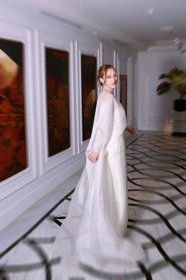 Sắc vóc Nhã Phương sau sinh con thứ ba - 2