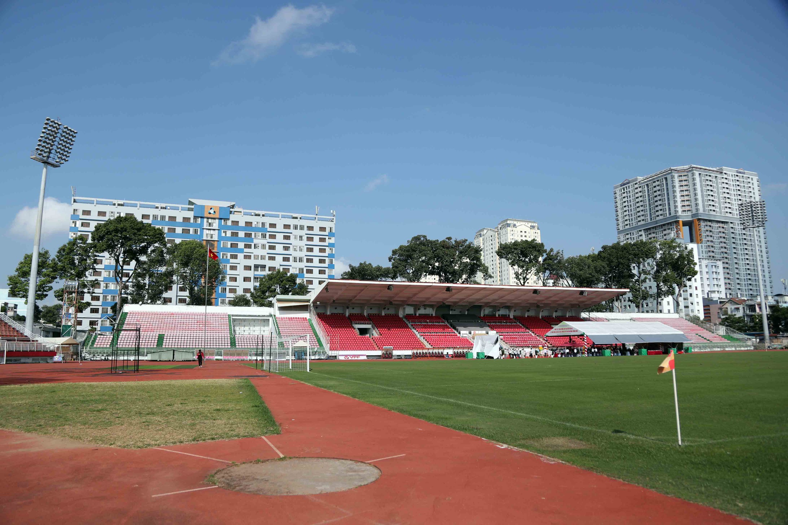 Sân Thống Nhất cải tạo, 3 CLB chuyên nghiệp của TP.HCM đá ở đâu? 1 Sân Thống Nhất cải tạo, 3 CLB chuyên nghiệp của TP.HCM đá ở đâu? - Ảnh 1.
