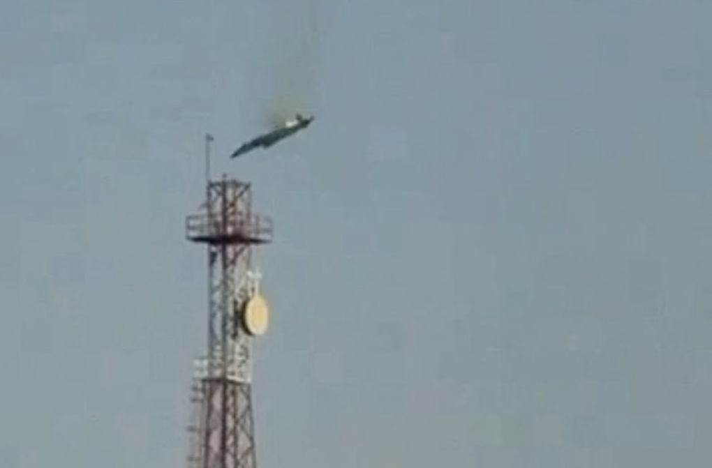 Sau 5 tuần xung đột, Mỹ và Iran cùng mất 40 máy bay - 1