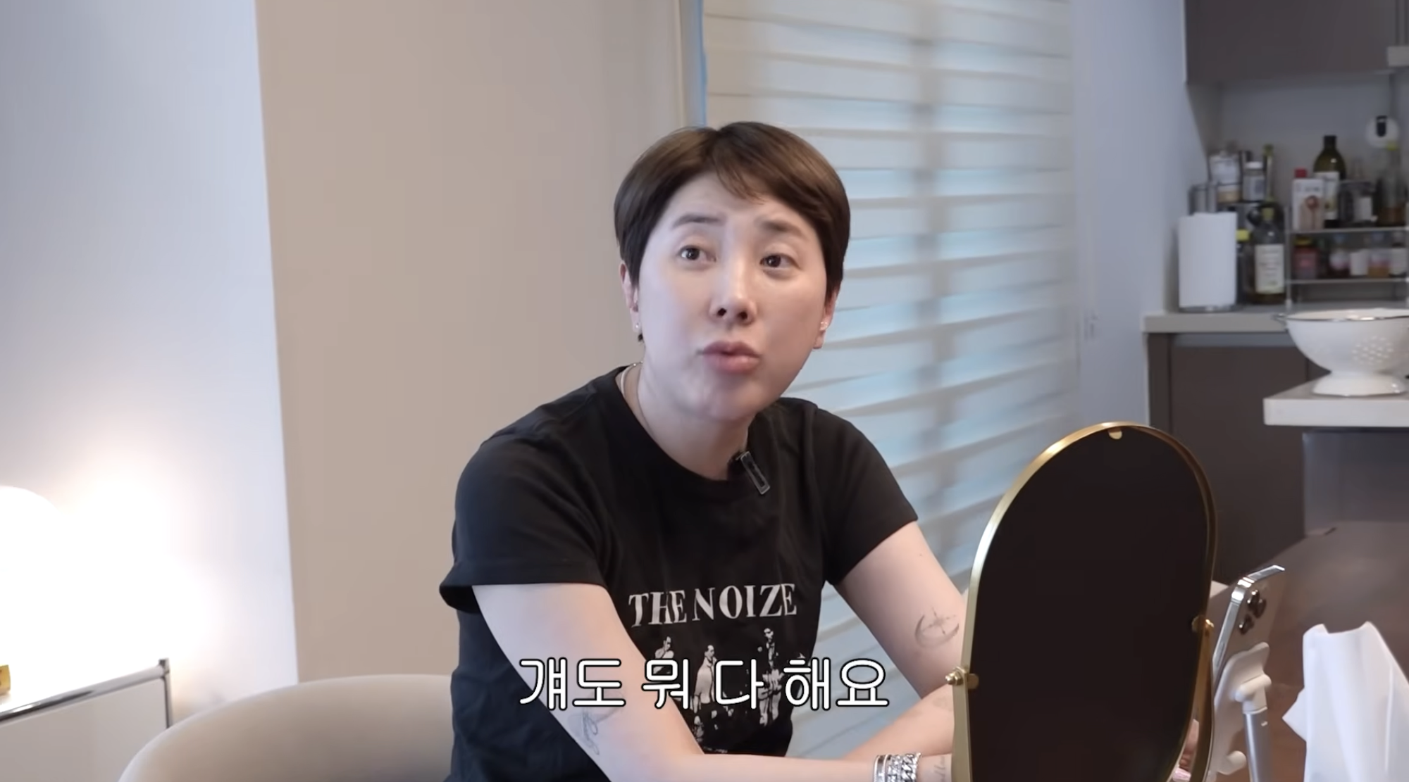 Nữ ca sĩ hết thời 1800 ngày không ai mời đi hát, về nông thôn sống bán sạch đồ hiệu còn đúng 2 chiếc túi- Ảnh 2.