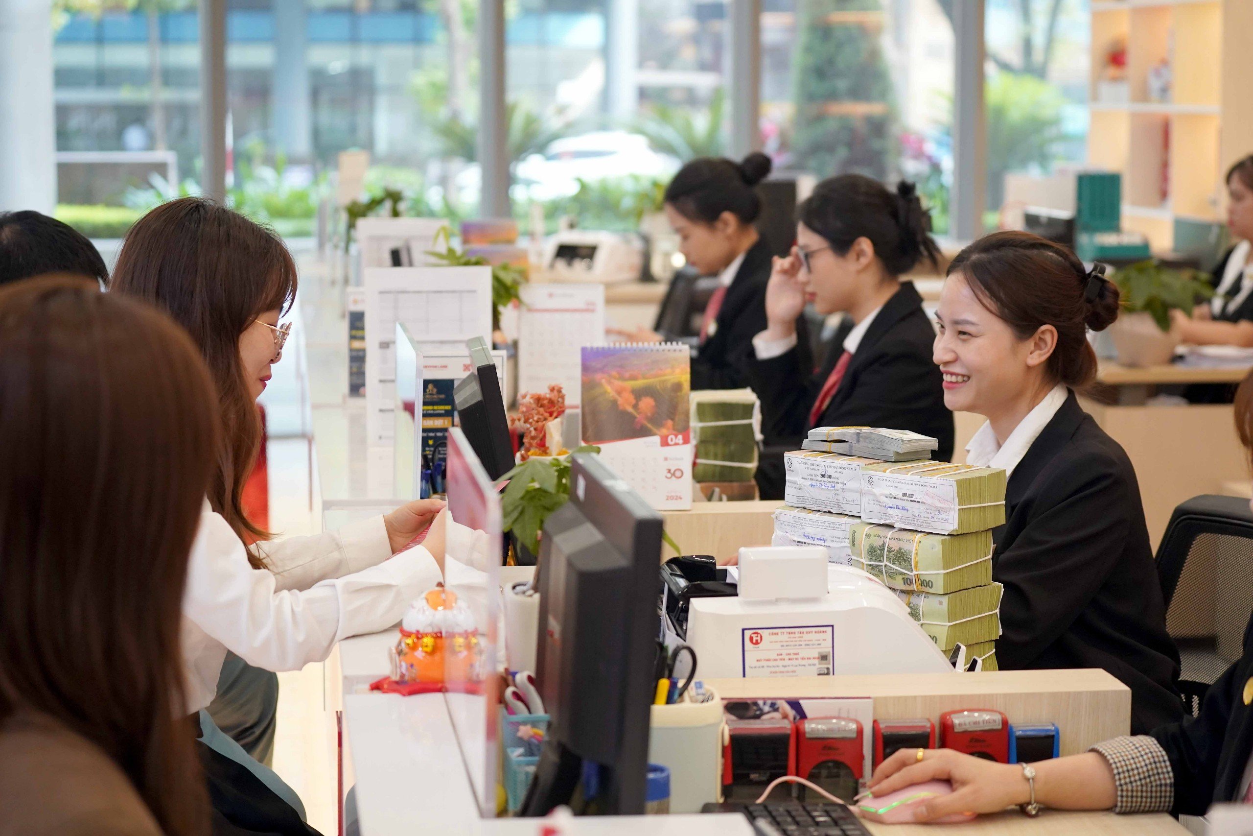 Dự báo lãi suất huy động ổn định quanh mốc 7 % trong năm 2026 - Ảnh 1. Dự báo lãi suất huy động ổn định quanh mốc 7 % trong năm 2026 - Ảnh 1.