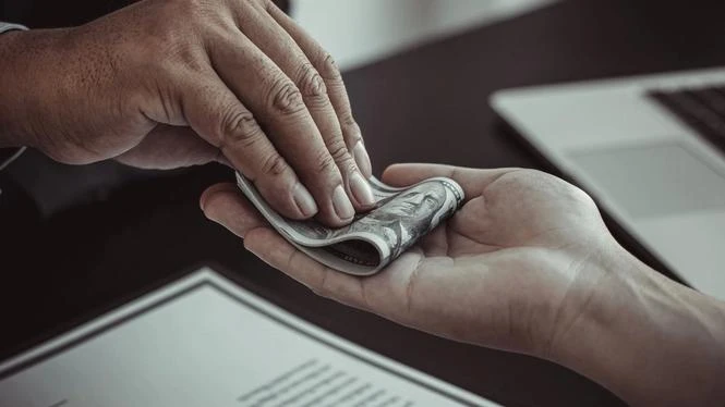 Hình minh họa. tham-nhung.jpg