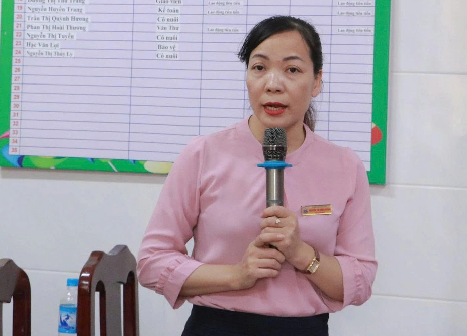 Tạm đình chỉ hiệu trưởng để điều tra 1 Tạm đình chỉ hiệu trưởng trường mầm non có thịt lợn bệnh trong bếp ăn bán trú - Ảnh 1.