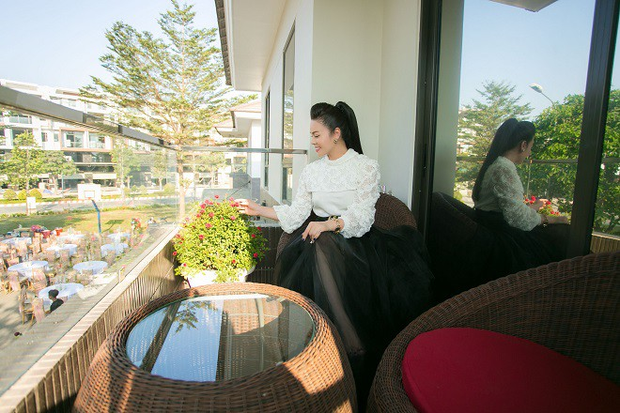 Tan huong cuoc song binh yen vien man ben cac