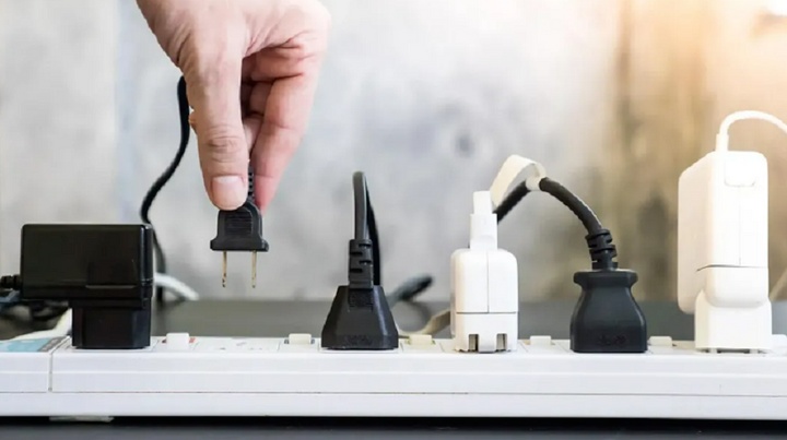 4 thiết bị tốn điện nhất nhà: Tắt rồi vẫn chạy ngầm 24/7, nhiều người dùng không hề hay biết- Ảnh 1.