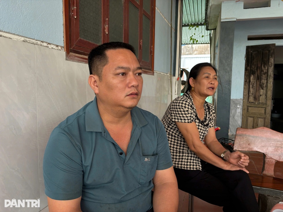 Thái Nguyên: Bị tố thịt có mùi, hiệu trưởng nấu thịt ăn chứng minh an toàn - 1