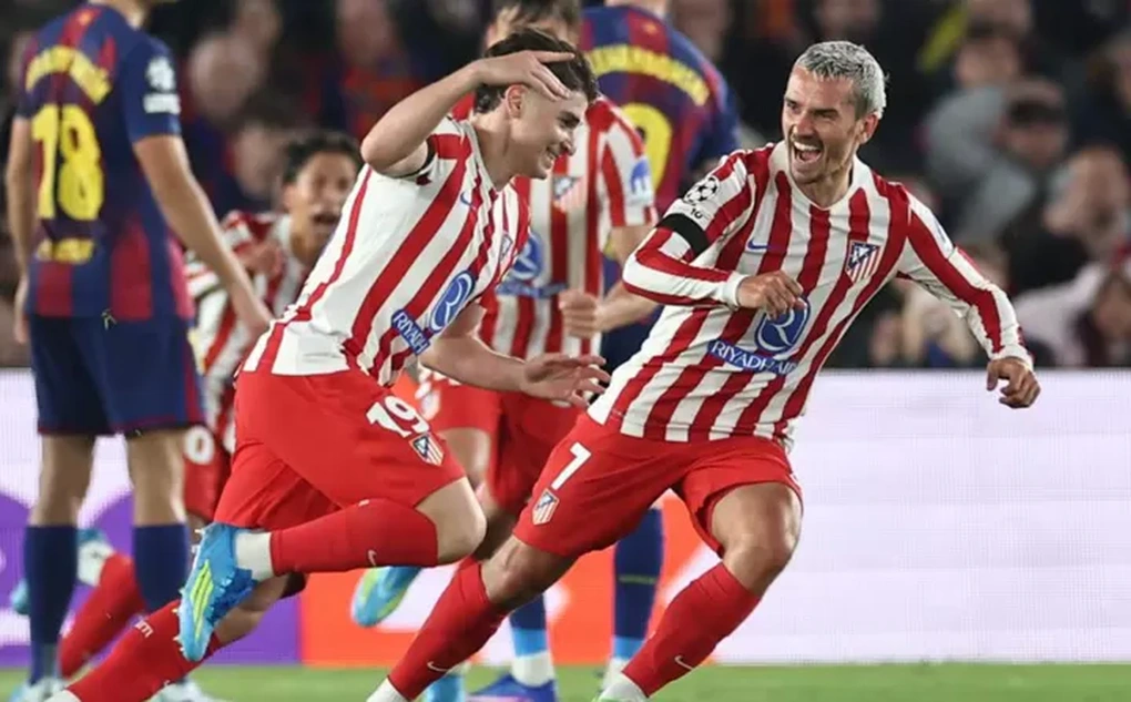 Thất bại trước Atletico, Barcelona có nguy cơ bị loại ở Champions League - 1