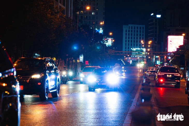 Thật sợ những tay lái ra đường bấm còi xe như 'án mạng tới nơi' 1 còi xe - Ảnh 1.