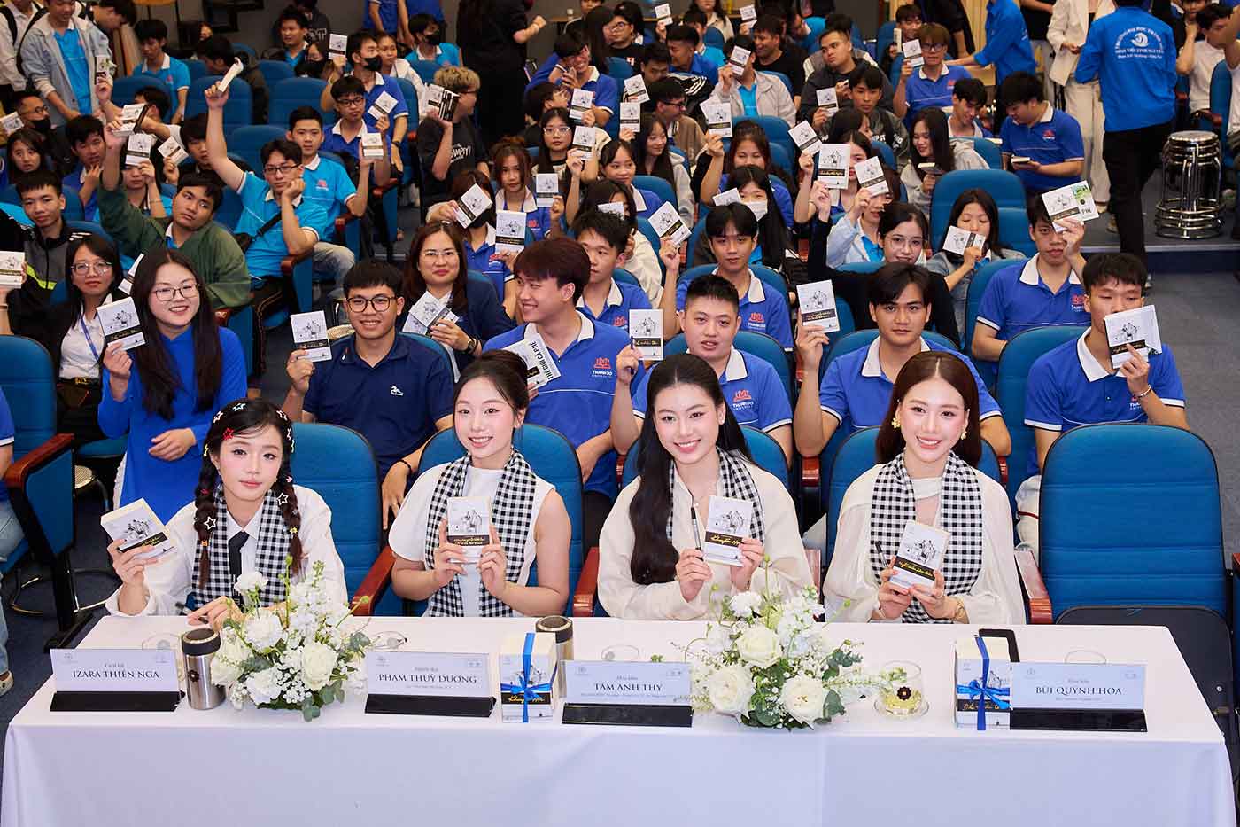 Nhật ký Hành trình Từ Trái Tim: Thế hệ trẻ giàu khát vọng và trách nhiệm  - Ảnh 1.