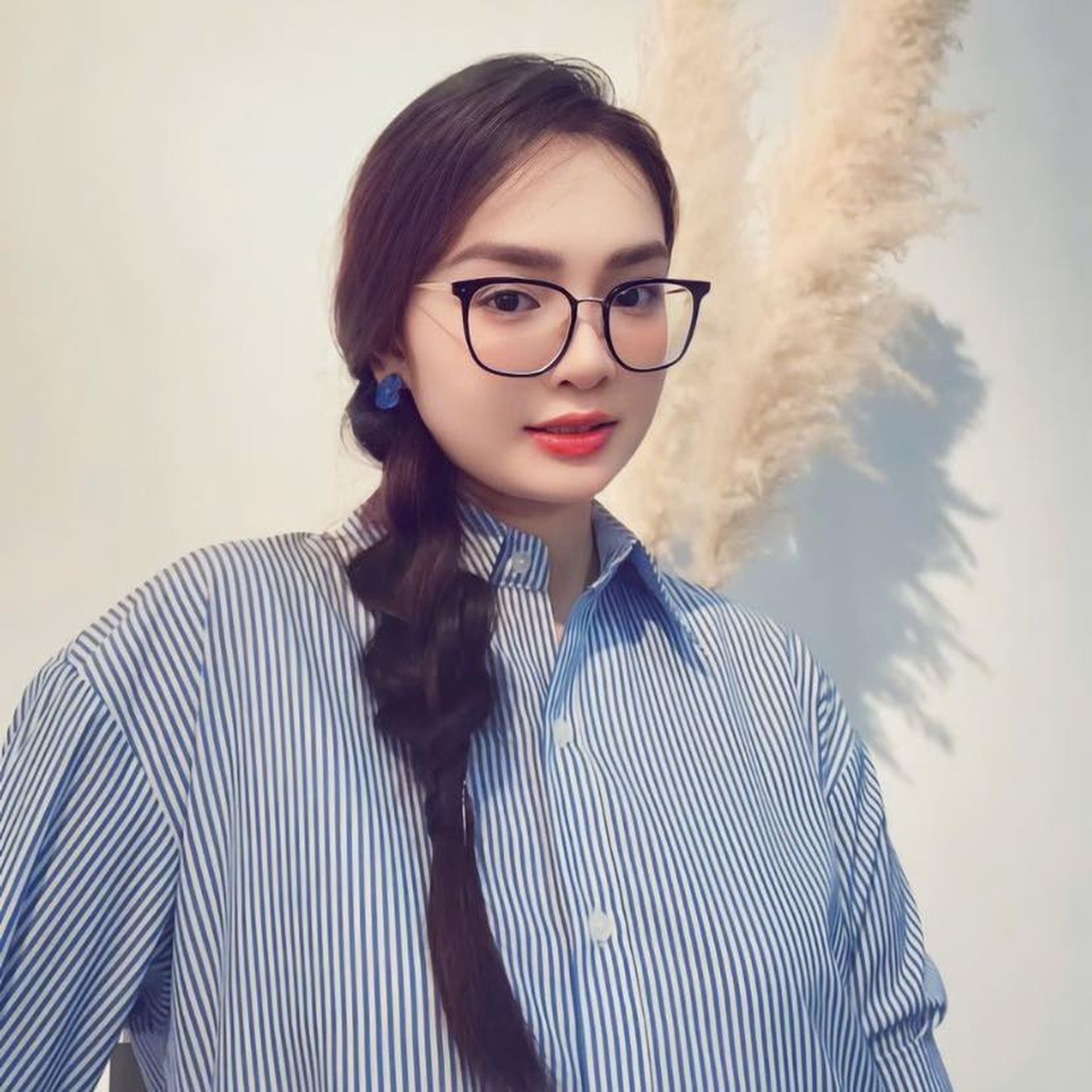 Thiện Nhân trước khi mất tích: Nhan sắc thay đổi, cuộc sống 4 năm ra sao? - 1 Thiện Nhân trước khi mất tích: Nhan sắc thay đổi, cuộc sống 4 năm ra sao? - 1