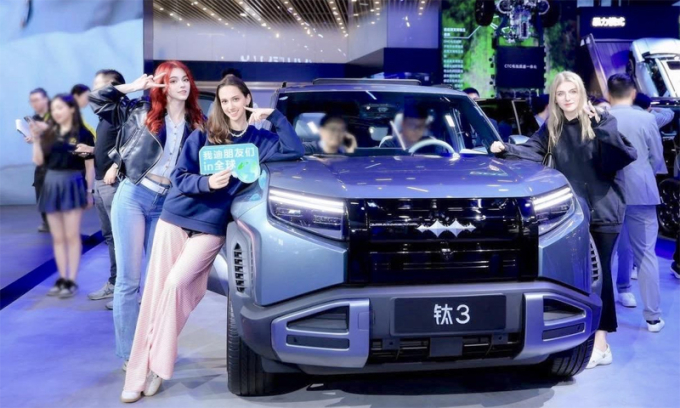 Crossover điện BYD Fang Cheng Bao Tai 3 tại triển lãm ôtô ở Trung Quốc trong 2025. Ảnh: DSF