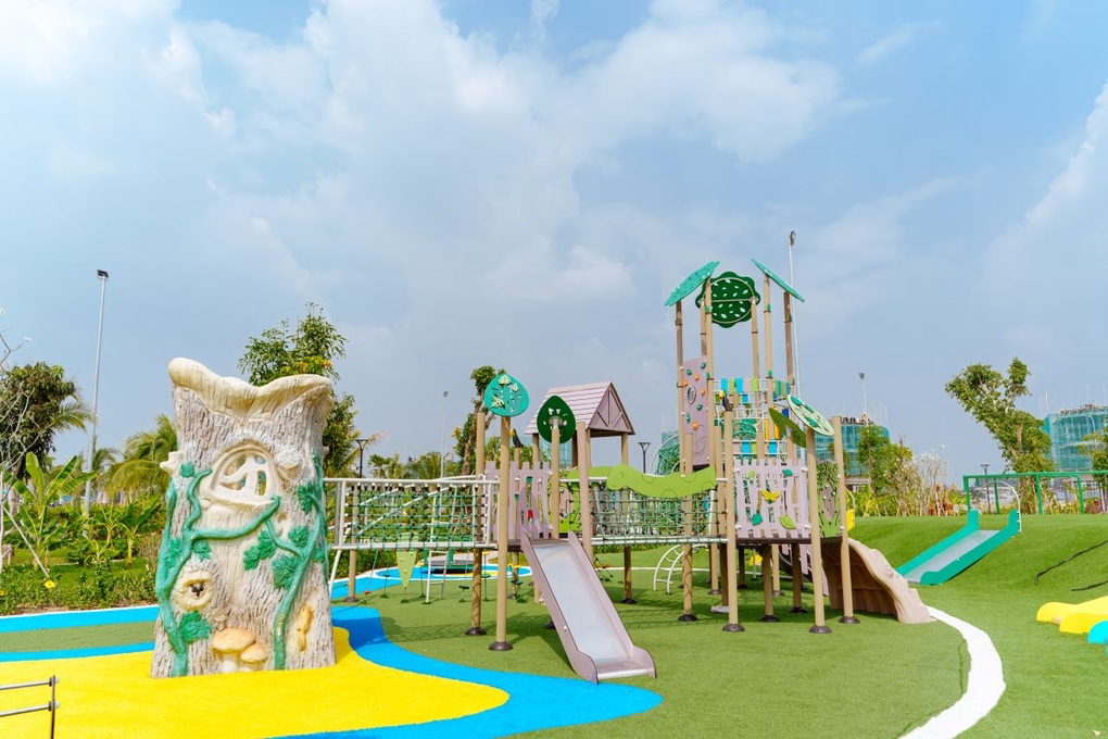 Tiện ích sắp về đích, 5 năm không lo lãi suất, Vinhomes Green City hút dòng chuyển cư - 1