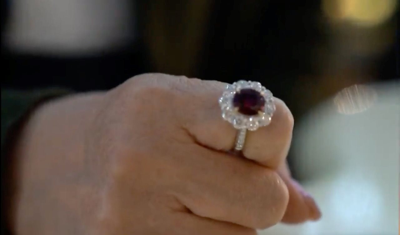 Mua trang sức 750 triệu đồng được giảm giá còn 110 triệu, khách bị chủ tiệm vàng kiện để đòi lại: Tòa án phán quyết bất ngờ- Ảnh 1.