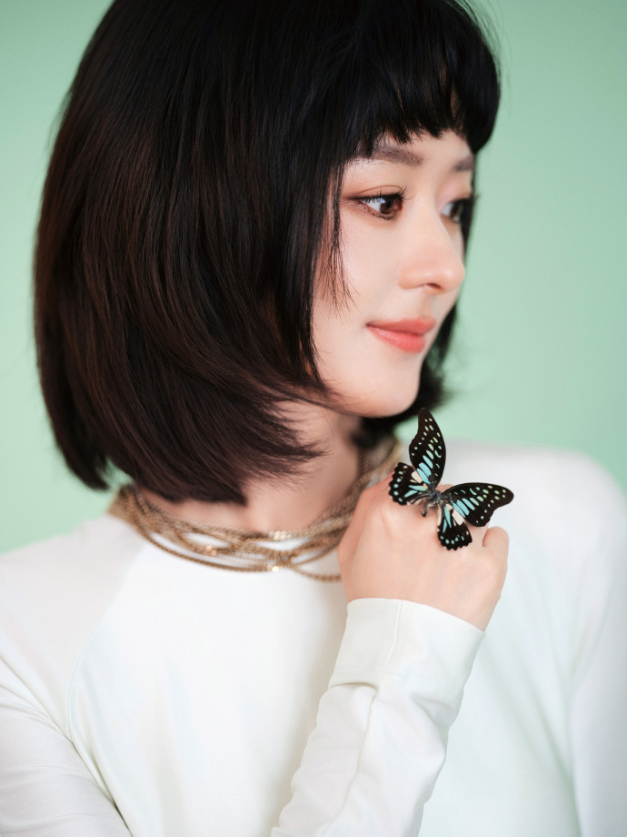 5 sao nữ giàu nhất Cbiz: Triệu Lệ Dĩnh đứng chót với 13.300 tỷ, số 1 quá đỗi 