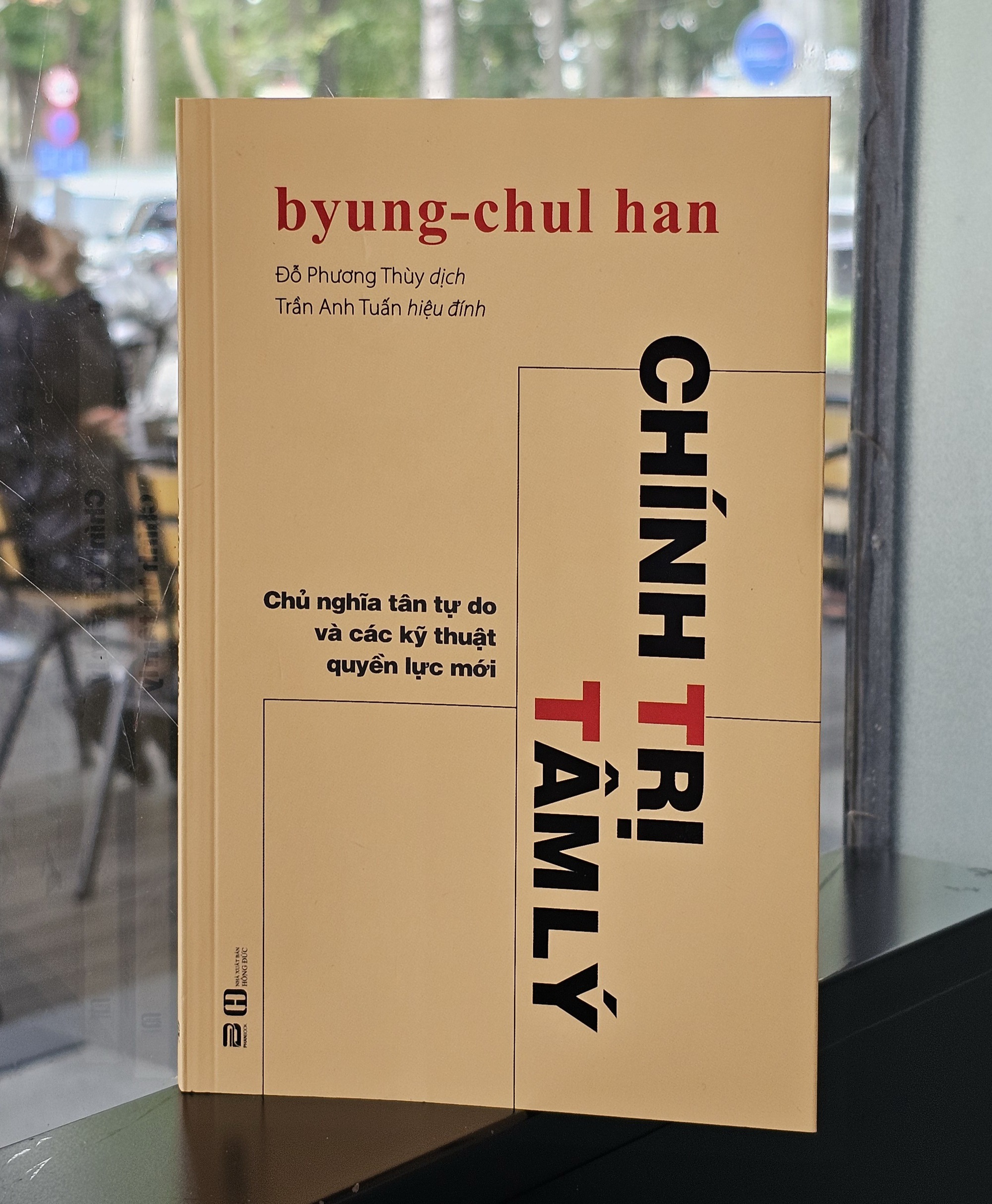 Trong thời đại ‘Chữa lành như là giết bỏ’- Ảnh 1.