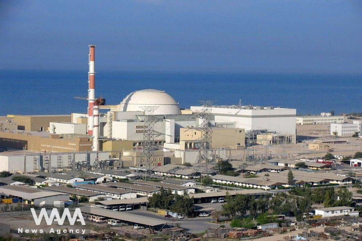 Mỹ - Israel không kích gần nhà máy điện hạt nhân, trung tâm hóa dầu Iran, 6 người thương vong - Ảnh 1. Iran - Ảnh 1.