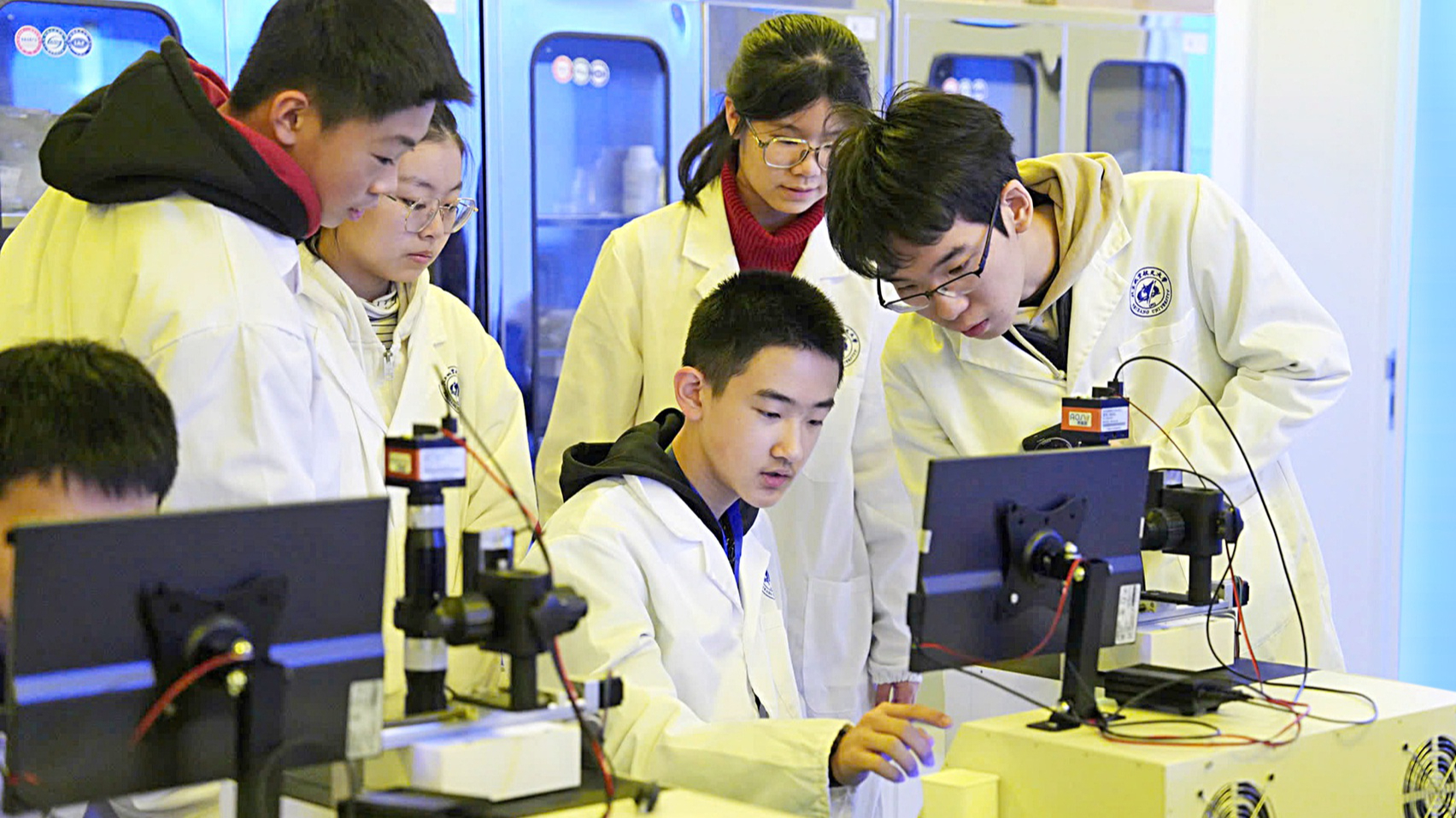 Trung Quốc săn nhân tài công nghệ từ bậc trung học 1 nhân tài công nghệ - Ảnh 1.