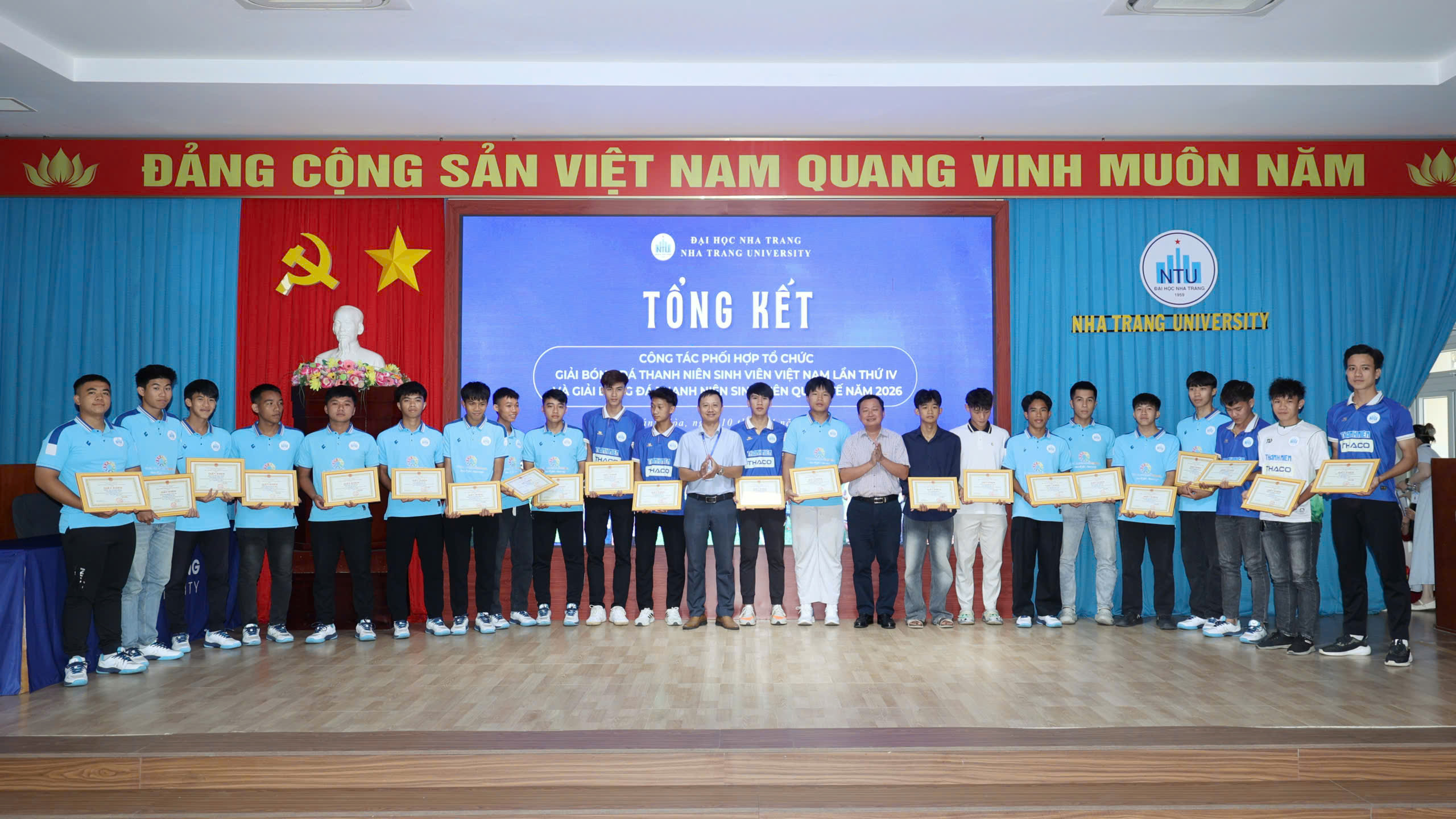 Trường ĐH Nha Trang khép lại giải TNSV THACO cup 2026, ngày tổng kết giàu cảm xúc- Ảnh 1.