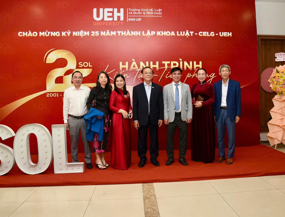 Lễ kỷ niệm 25 năm thành lập Khoa Luật UEH (17).jpg