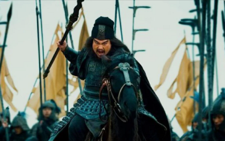 Truong Phi bi tac gia Tam quoc dien nghia ha