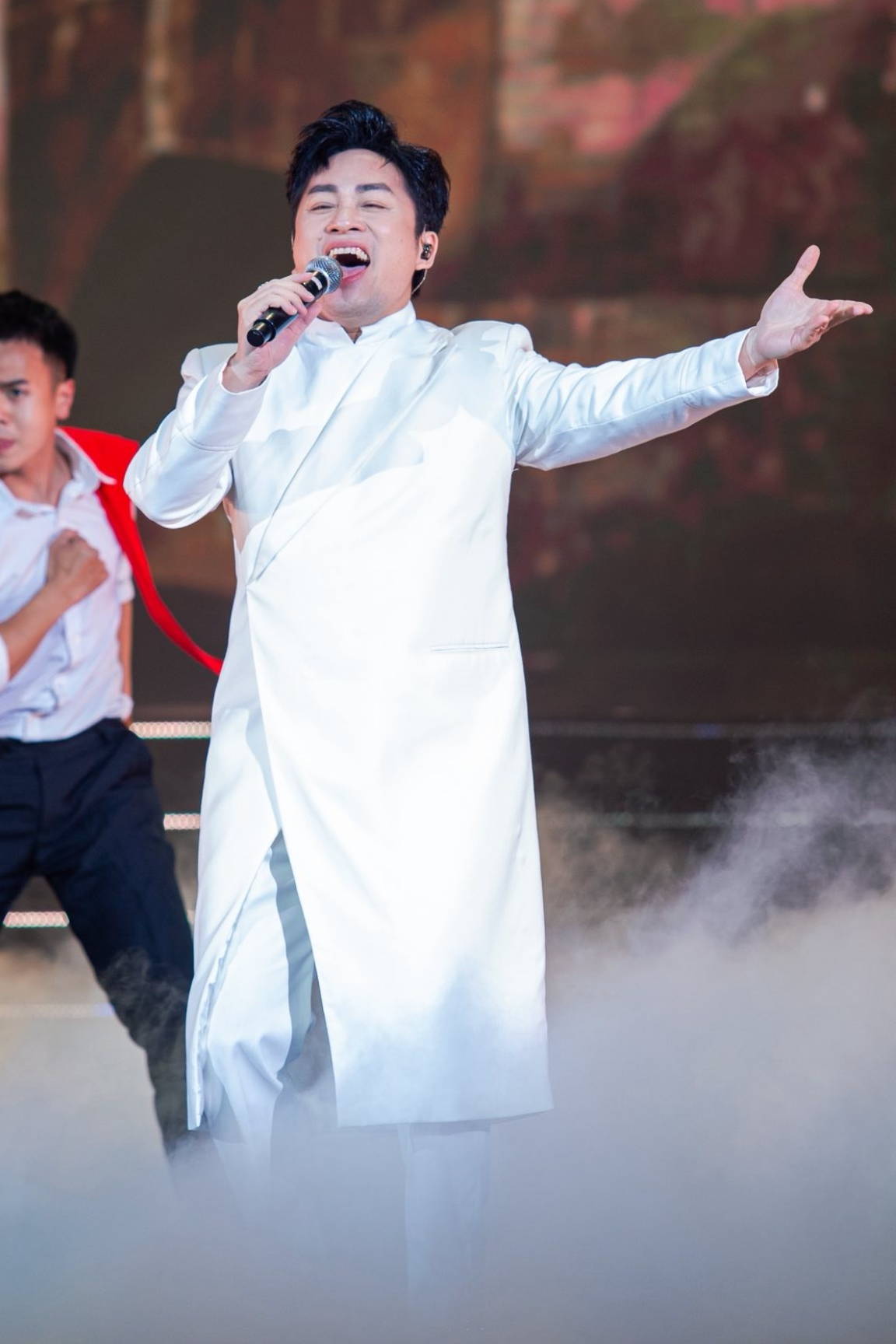 Tùng Dương chê AI- Ảnh 4.