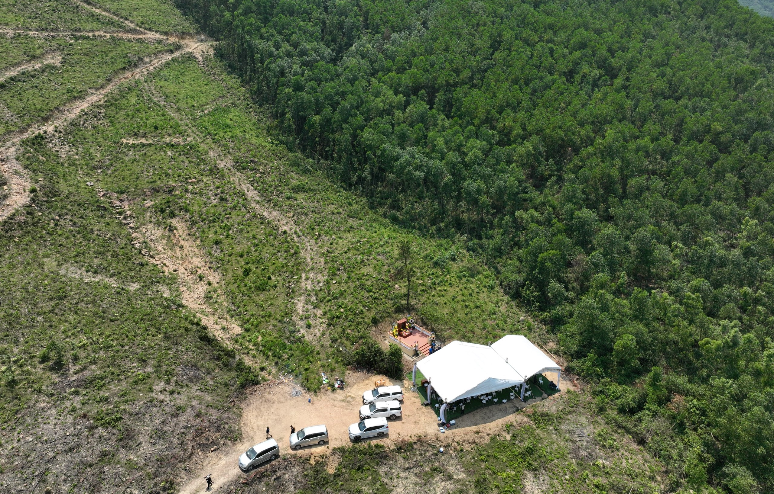 Tưởng niệm 25 năm vụ tai nạn trực thăng làm 16 người hy sinh tại Quảng Trị - Ảnh 1.