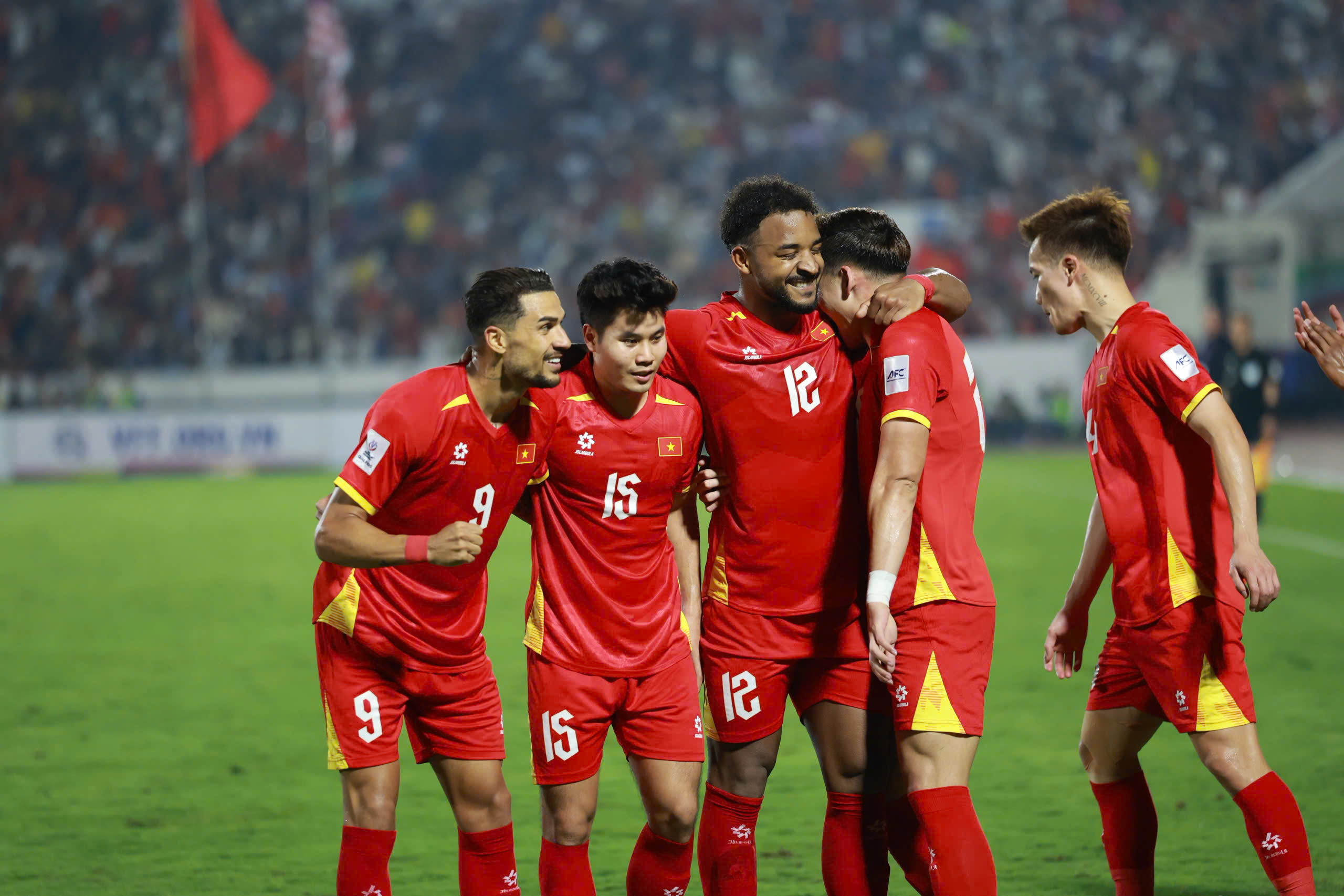 Tuyển Việt Nam thắng 13 trận liên tiếp, lập kỷ lục 