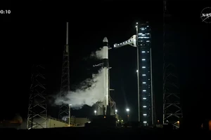 Tên lửa đẩy SpaceX Falcon 9 đưa 4 phi hành gia của sứ mệnh Crew-12 lên Trạm vũ trụ quốc tế ISS hôm 13-2. Ảnh chụp màn hình: NASA